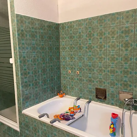 Apartment Grosse In Franken - Familienfreundlich, Voll Ausgestattet Mit Netflix Meeder