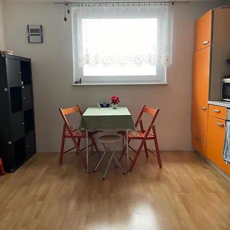 Apartment Grosse In Franken - Familienfreundlich, Voll Ausgestattet Mit Netflix *
